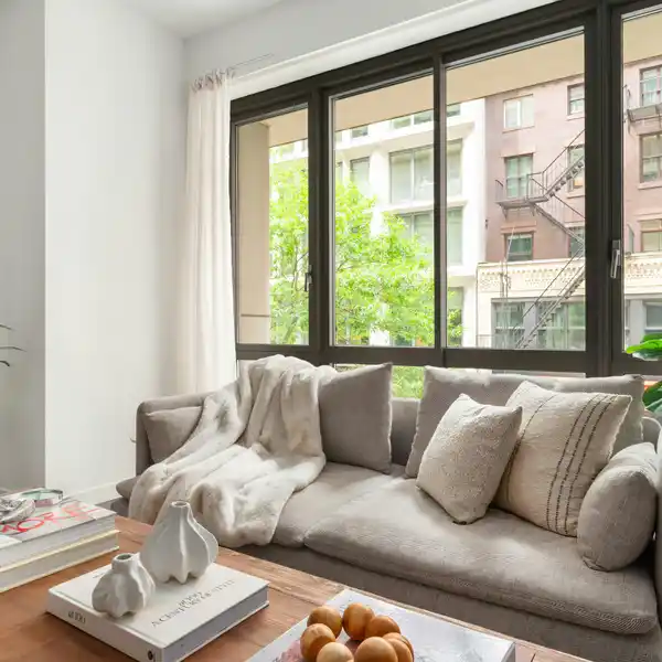 SOPHISTICATED TWO-BEDROOM WITH PRIVATE TERRACE IN THE HEART OF FLATIRON