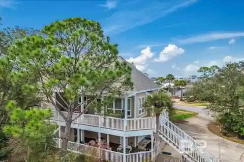 The Perfect Blend of Island Living and Coastal Charm