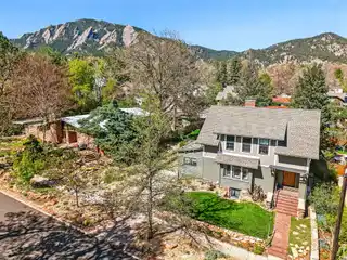 Remodeled Craftsman in Coveted Chautauqua University Place