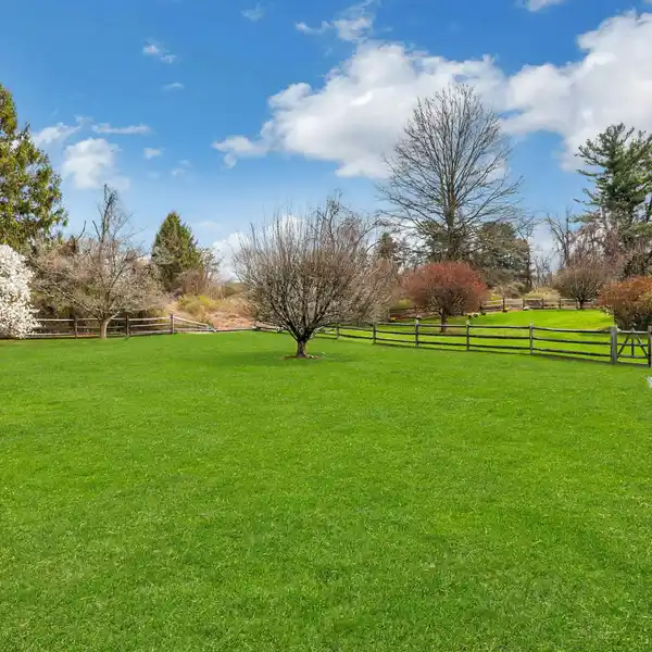 PRISTINE PROPERTY ON A BACKCOUNTRY CUL-DE-SAC