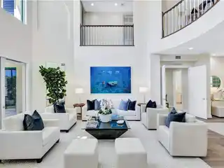 Beautifully Renovated Villa in Vizcaya at Bay Colony