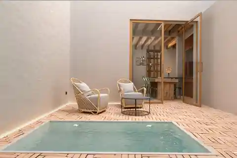 Townhouse with Fantastic Renovation Project with Pool in Pollensa