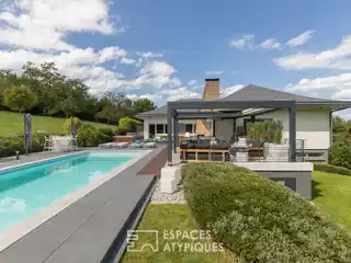 Elegant Completely Renovated Villa