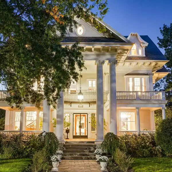 THE GALE MANSION