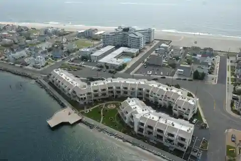 Three Bedroom Townhouse Steps to the Ocean