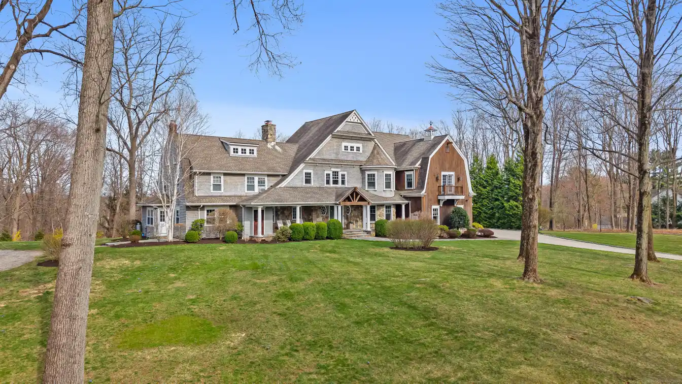 Special Nantucket-style Home