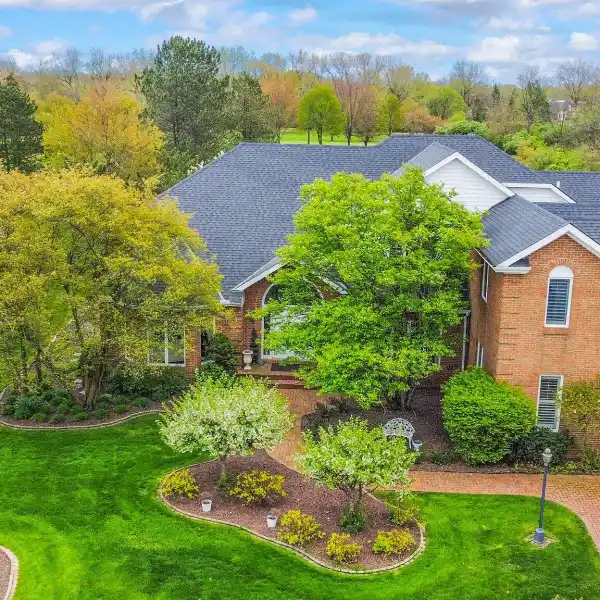 GORGEOUS FIVE BEDROOM HOME WITH A MAGNIFICENT BACKYARD