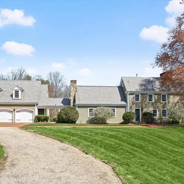 1750 TOLL HOUSE REIMAGINED FOR MODERN LIVING