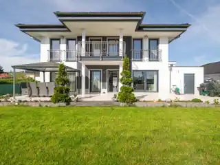 Spacious Upscale Five Bedroom Home