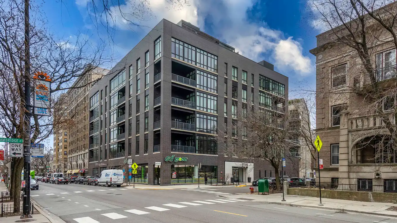 Stylish Home in a Boutique East Lincoln Park Building