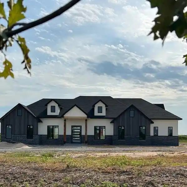 SOPHISTICATED STYLE ON EXPANSIVE SCENIC LOT