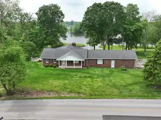 Exceptional Offering in the Heart of Bowling Green