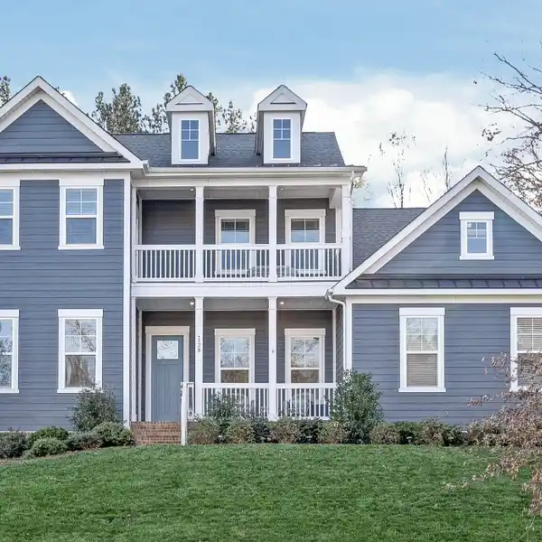 SOUGHT-AFTER PLAN IN PRESTIGIOUS MCLEAN SOUTH SHORE