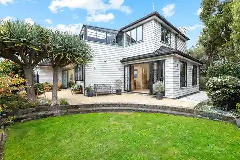 Outstanding Find in Prized Location