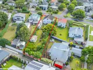 Classic 1910 Villa with Lots of Greenery