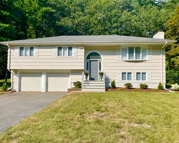 IMMACULATE FULLY RENOVATED GEM