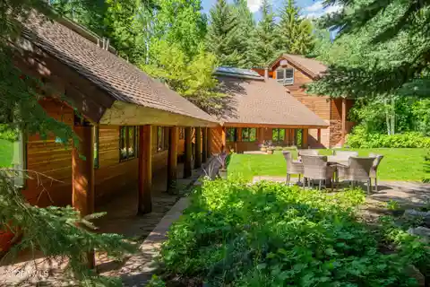 Unique Family Compound