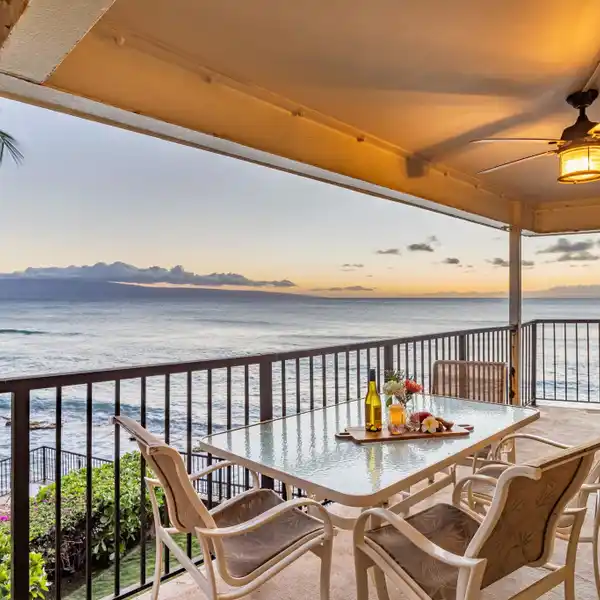 RARE OCEANFRONT END UNIT