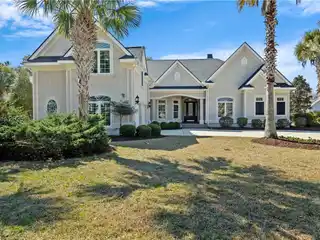Fabulous Open-Plan Home in Hampton Hall