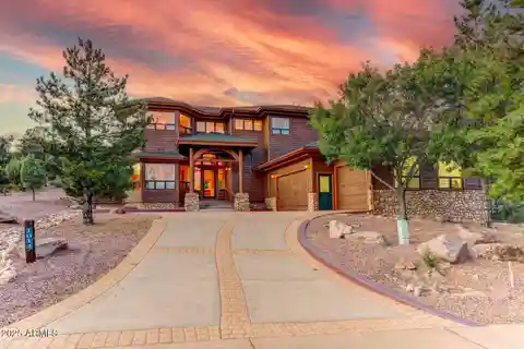 Chaparral Pines Retreat with Stunning Views