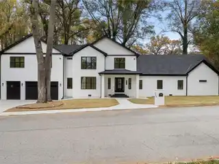 Art of Modern Opulence in Master Renovation