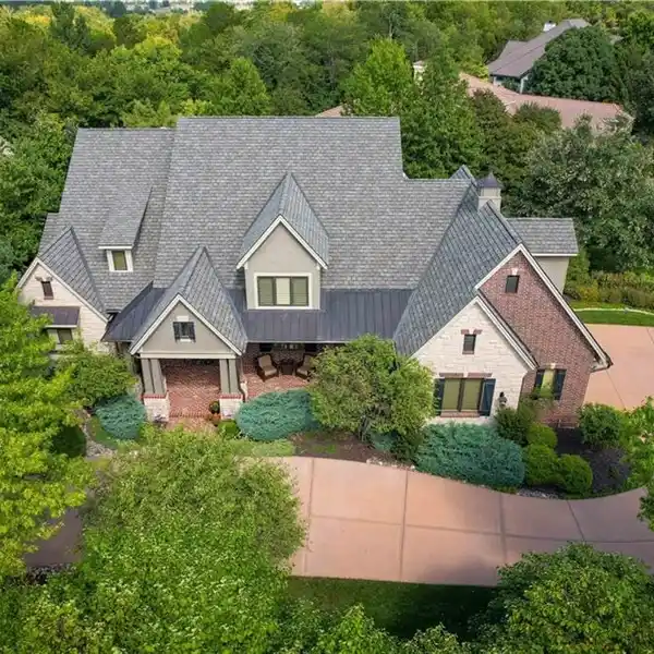 ULTRA HIGH QUALITY ESTATE