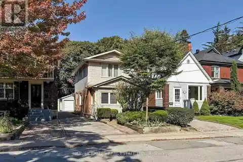 Immaculate House in Lawrence Park North