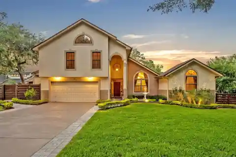 Stunning Pool Home on a Quiet Cul-de-sac