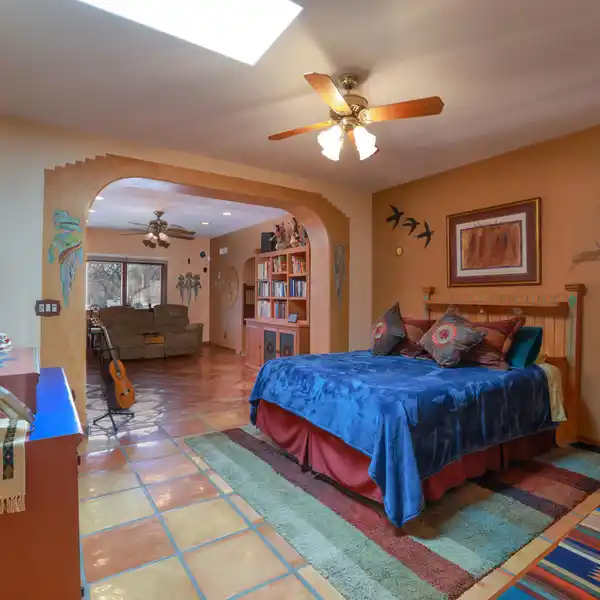 BEAUTIFUL SOUTHWEST STYLE HOME