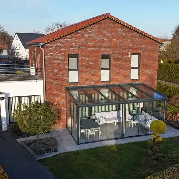 LUXURIOUS HOME IN QUIET YET CENTRAL LOCATION