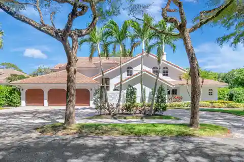 Spacious Home with a Versatile Plan in Parkside
