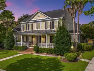 Exquisite Estate in Prestigious Olde Park