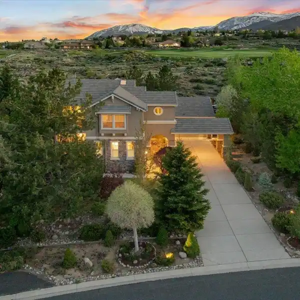 IMMACULATE ARROWCREEK STUNNER