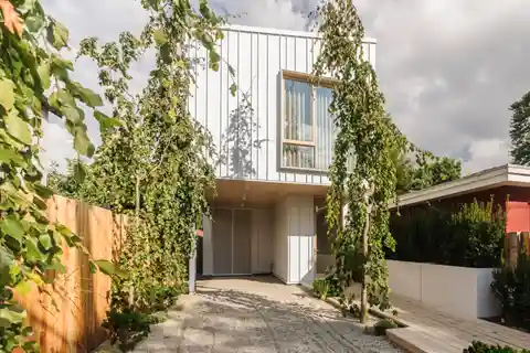 Architect-Designed Magazine Worthy Modern Sanctuary