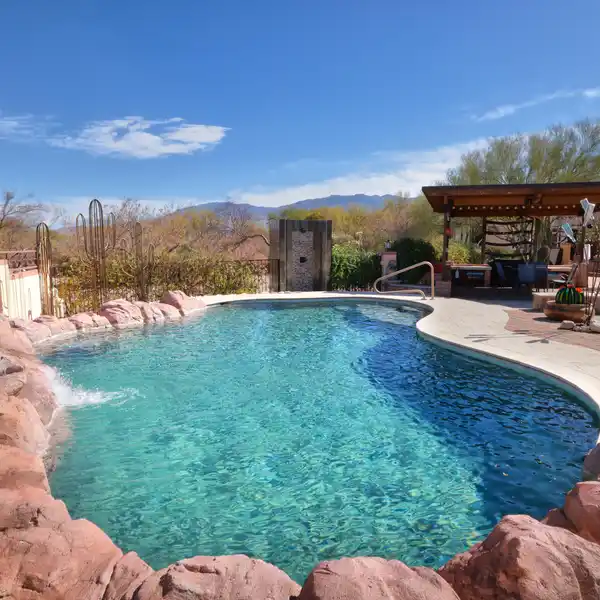 BEAUTIFUL SOUTHWEST STYLE HOME