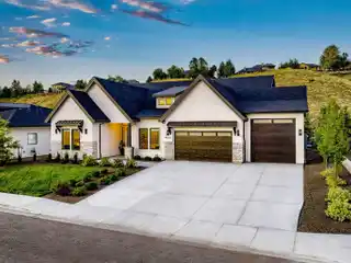 Better Than New Residence in the North End Foothills