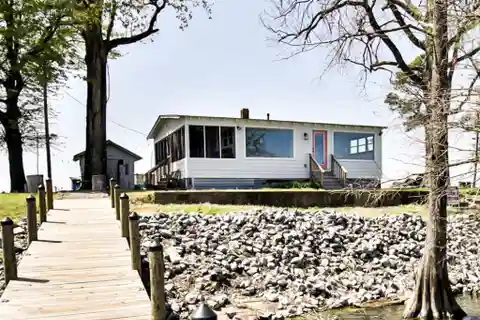 Charming Cabin on Horseshoe Lake