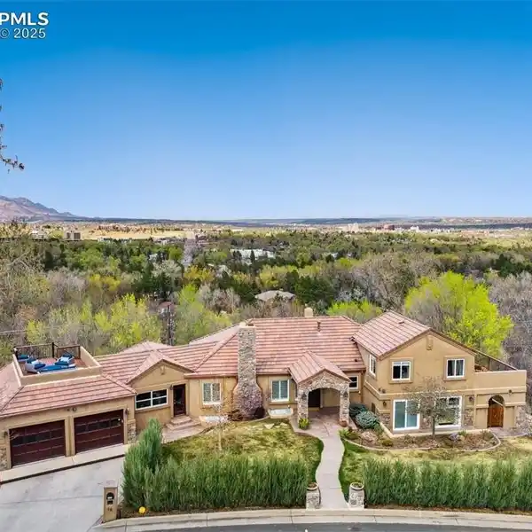 BEAUTIFULLY RENOVATED HOME IN OLD BROADMOOR