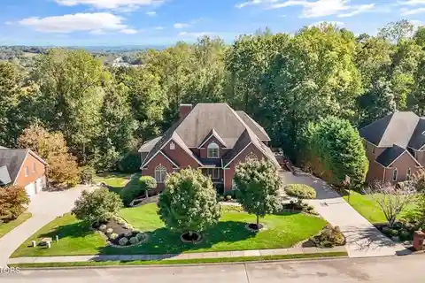 Refined and Spacious Living in West Knoxville