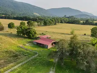 Endless Horizons with Untamed Mountain Beauty