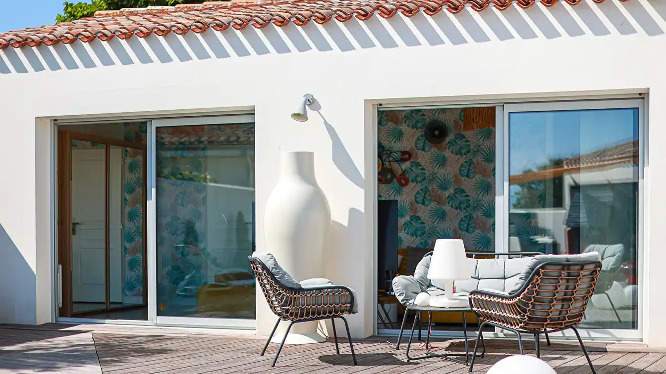 Lovely Five Bedroom Home with a Warm Atmosphere