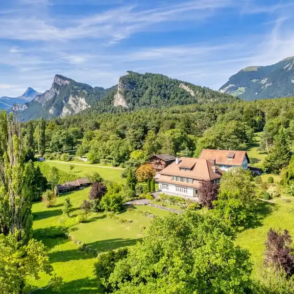 ESTATE IN MAIENFELD: STEEPED IN HISTORY, SURROUNDED BY MOUNTAIN SCENERY