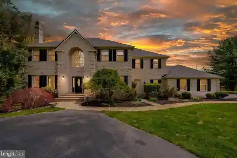 Stately Estate Backing to Forest Conservation