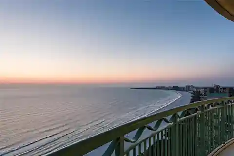 Contemporary Elegance at Prestigious Veracruz in Cape Marco