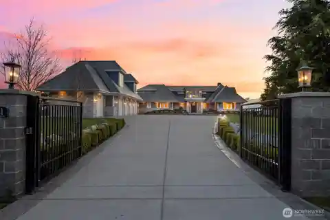 Ultimate Waterfront Luxury
