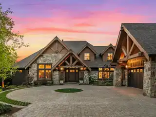 Private Resort-Like Retreat