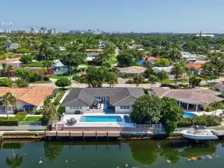 Luxurious Lighthouse Point Boater’s Paradise