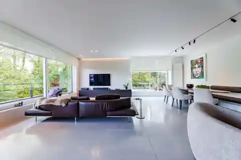 Sublime Renovated Apartment