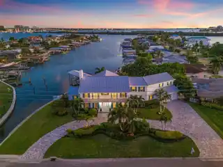 The Ultimate Coastal Lifestyle