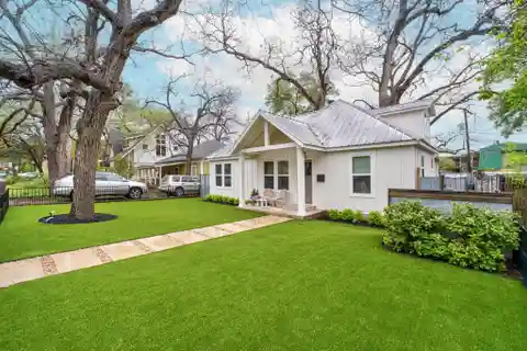Charming Bouldin Creek Bungalow